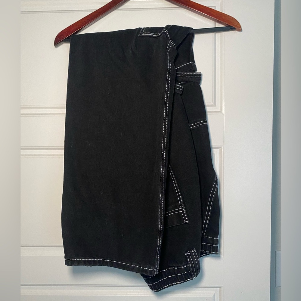 Black cargo pants- fit oversized